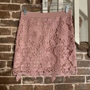 American Eagle Lacey blush coloured skirt size 6